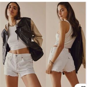 Levi’s High Waisted 501